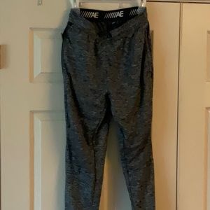 Mens small American Eagle joggers